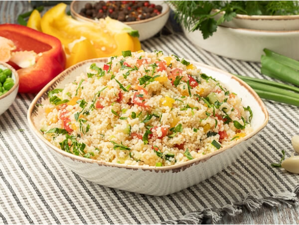 Салат из кус-куса с овощами