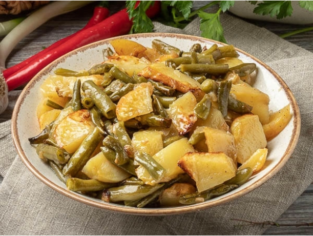 Фасоль стручковая с картофелем