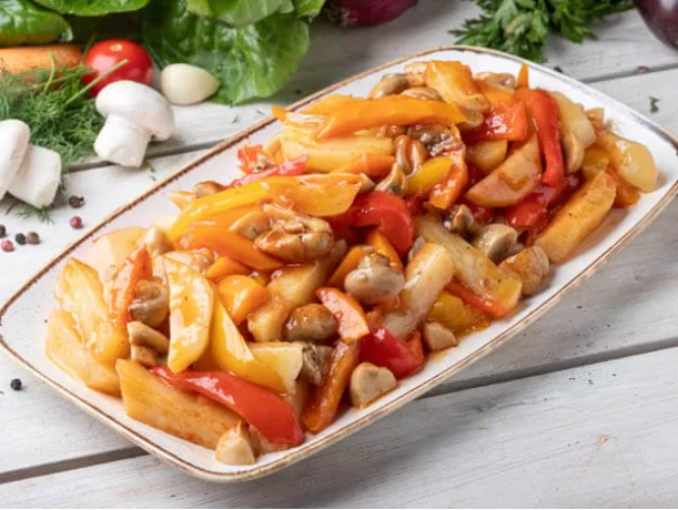 Овощное жаркое с грибами