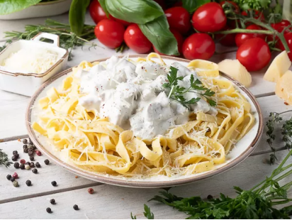 Паста Альфредо с курицей и грибами