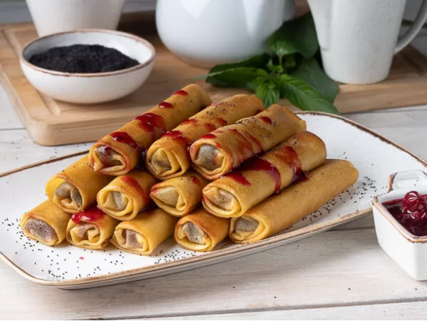 Блинчики с начинкой из вишни и мака