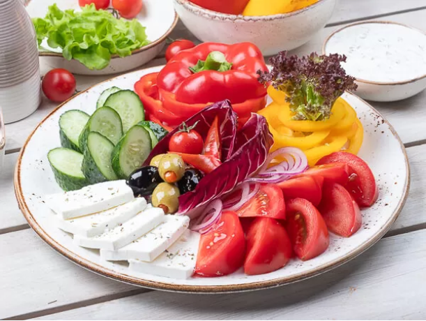  Ассорти овощное Греческая закуска