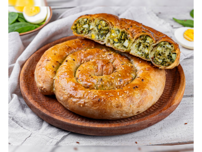 Молдавская плацынта со шпинатом и яйцами