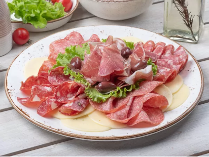 Ассорти из колбас и прошутто Gourmet