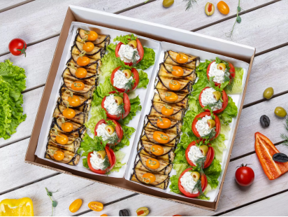 Набор Gourmet Bites помидоры с рикоттой и рулетиками из баклажанов