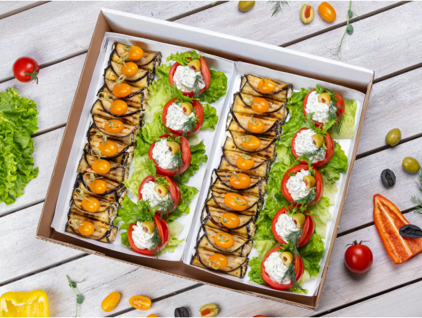 Набор Gourmet Bites помидоры с рикоттой и рулетиками из баклажанов