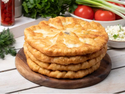  Плацинды на сковороде с творогом и зеленью
