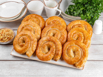 Плацинды-улитки с квашеной капустой