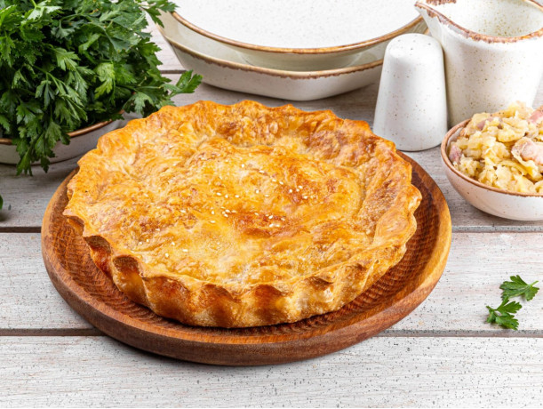 Домняска плацинда с картофелем и куриным мясом