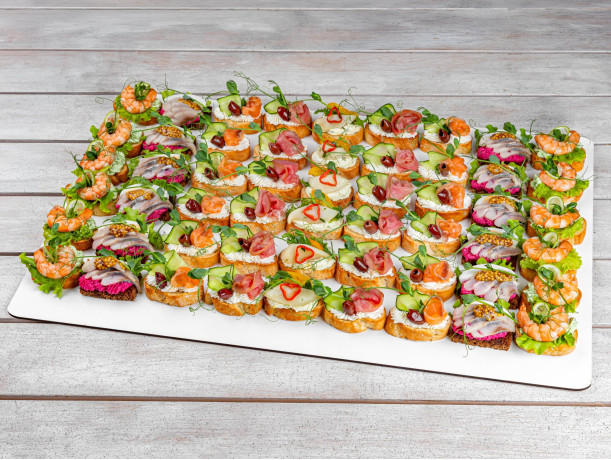 Датский сет закусок «Crostini & Smørrebrød» 56шт
