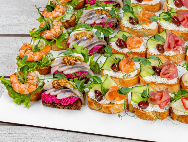 Датский сет закусок «Crostini & Smørrebrød» 56шт