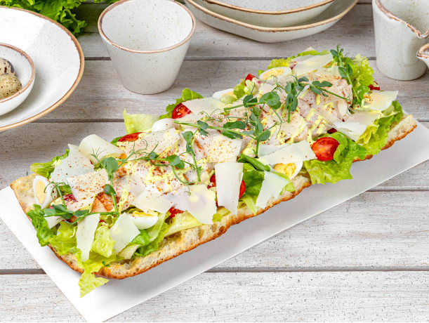 Салат «Цезарь с курицей Pollo & Focaccia»
