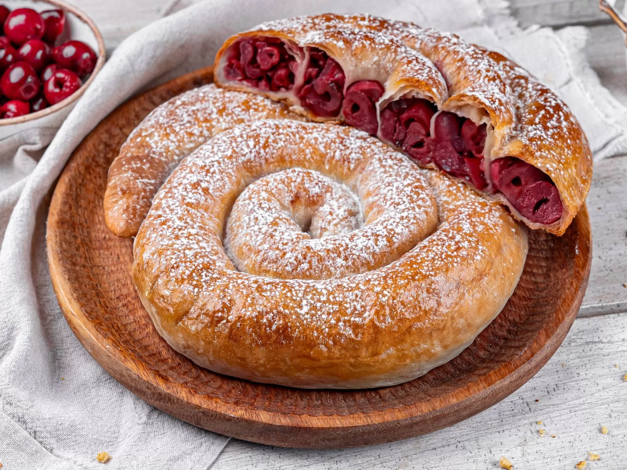 Plăcintă Moldovenescă cu vișină 