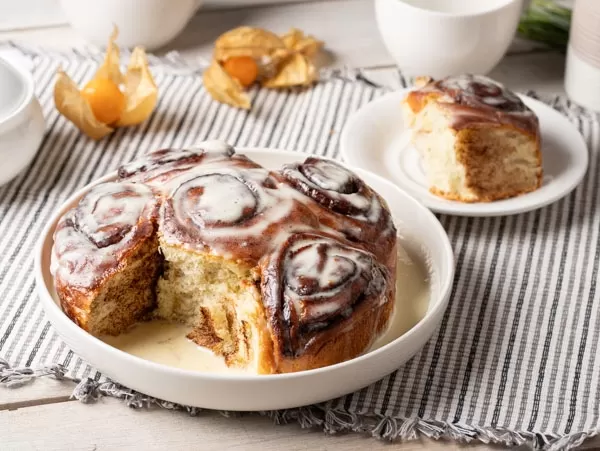 Cinnabon cu crema de mascarpone 