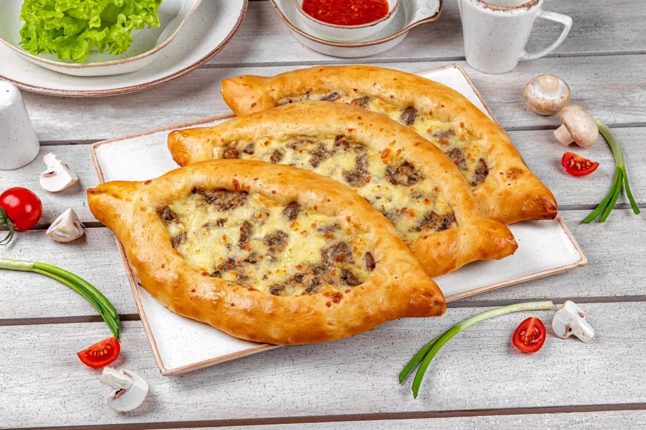 Хачапури с грибами