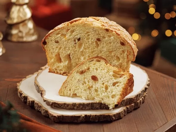 Panettone cu stafide și fructe confiate 