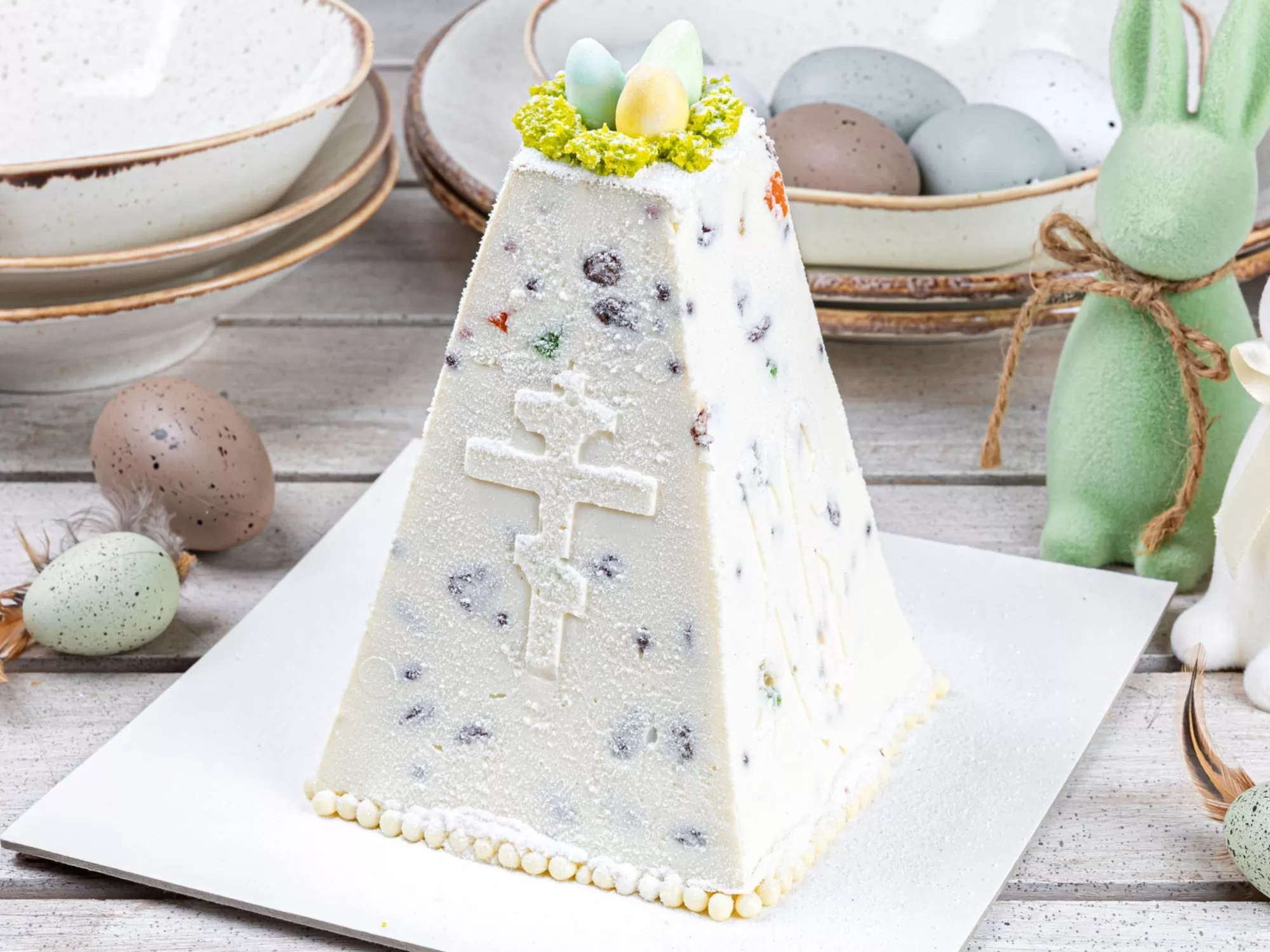 Desert Pasca din brânză dulce cu fructe confiate