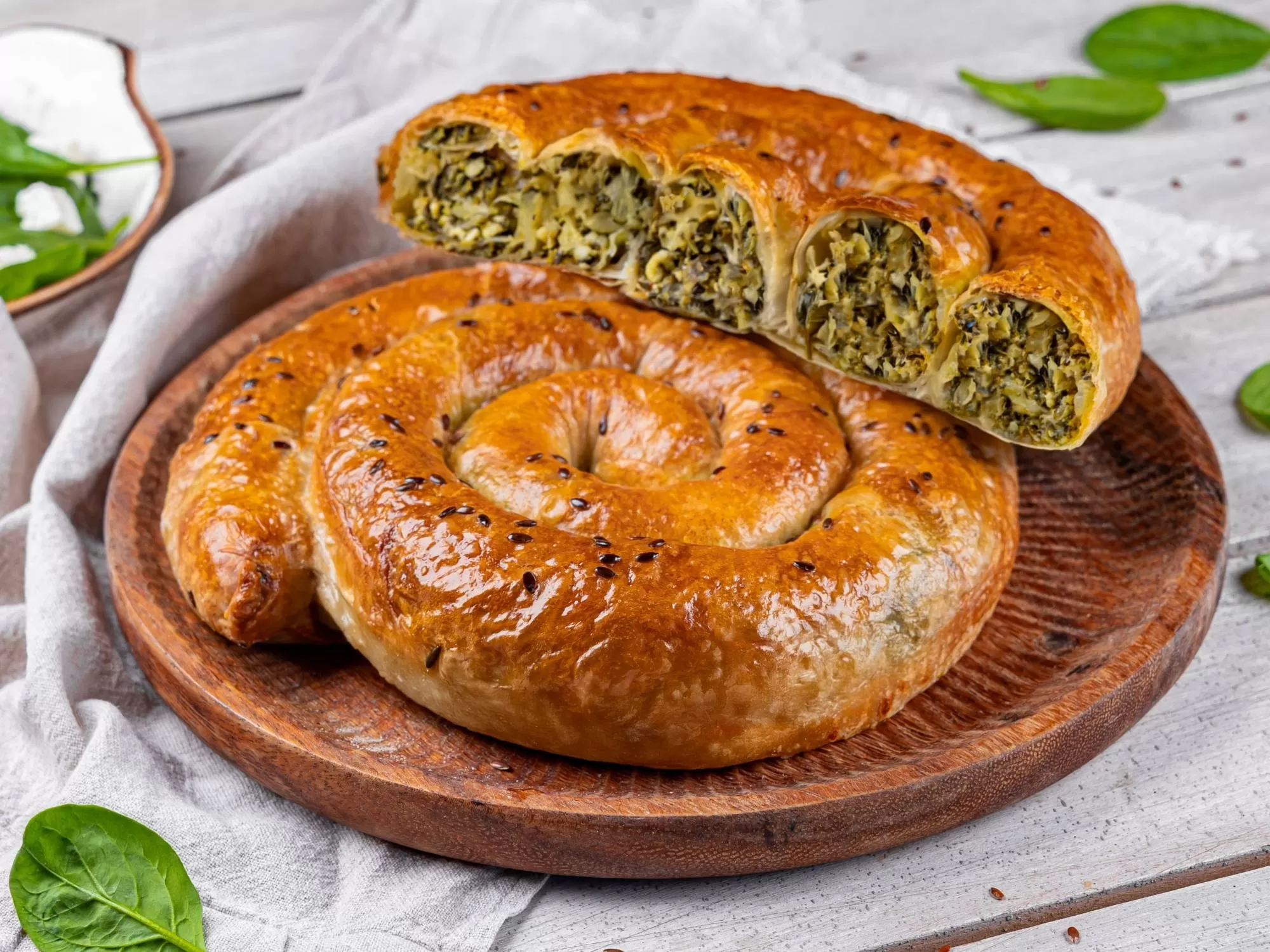 Plăcintă Moldovenescă cu spanac și brânză 