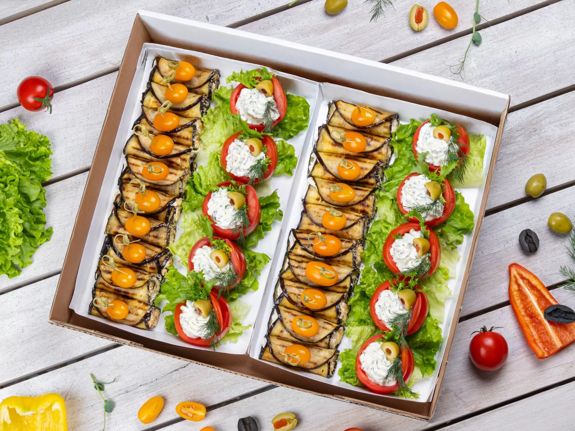 Set Gourmet Bites rosii cu ricota si rulouri din vanata